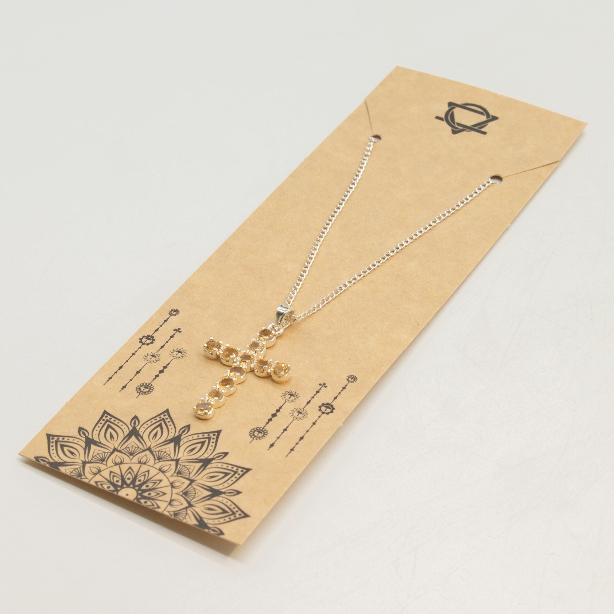 Pendente Devocional Banhado a Prata com Cordão de 45 cm - Crucifixo em Citrino