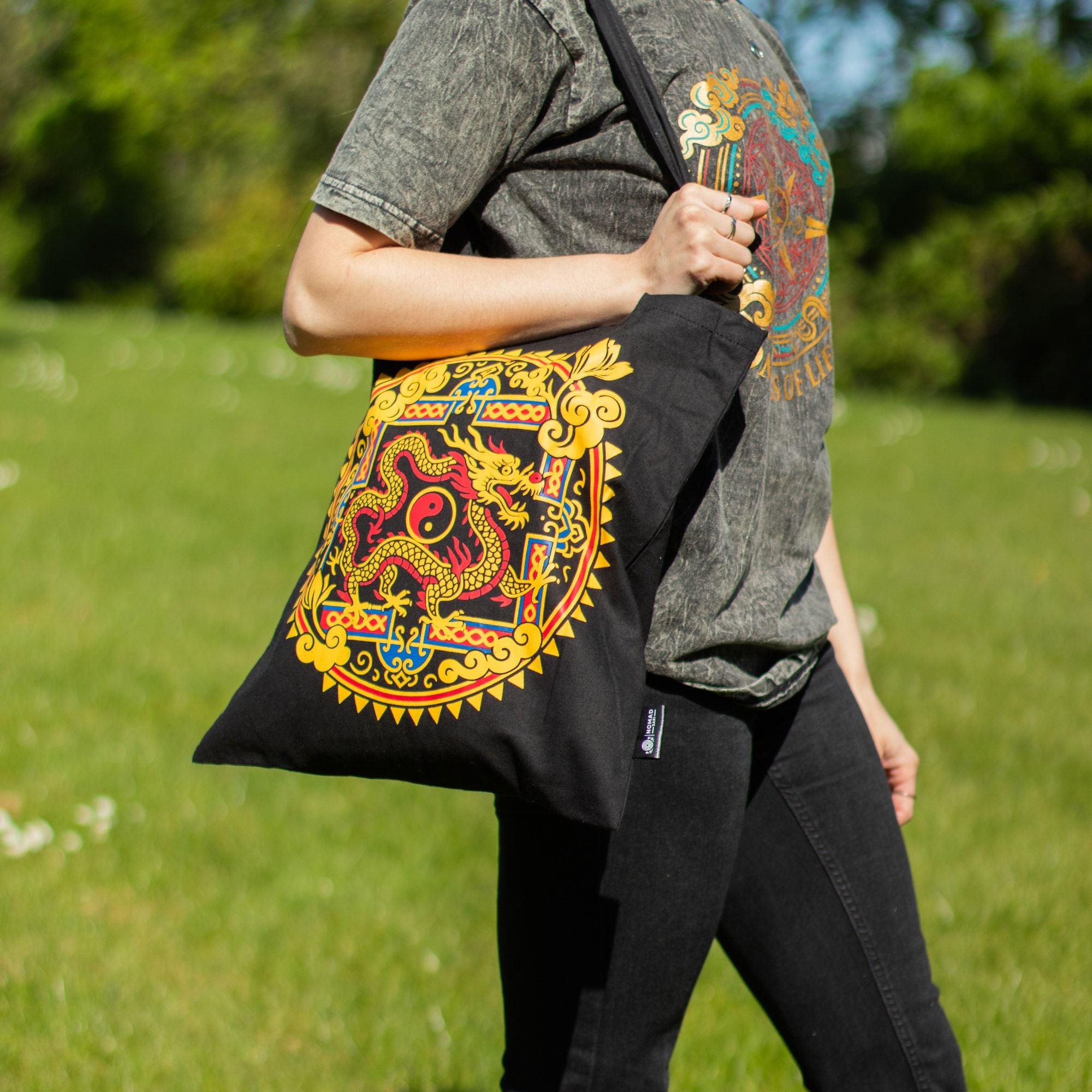 Bolsa Tote em Algodão Dragão Yin Yang Preto 40 x 36 cm
