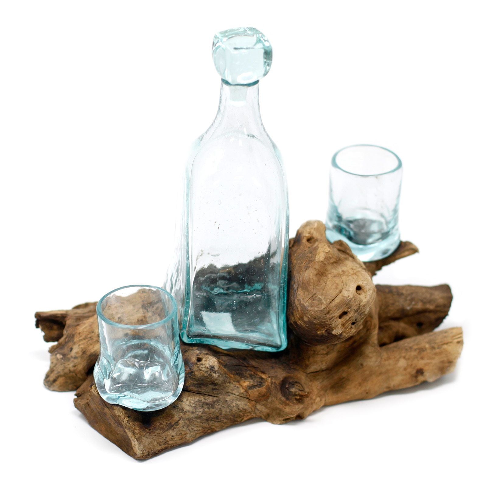 Conjunto de Whisky em Vidro Fundido sobre Madeira