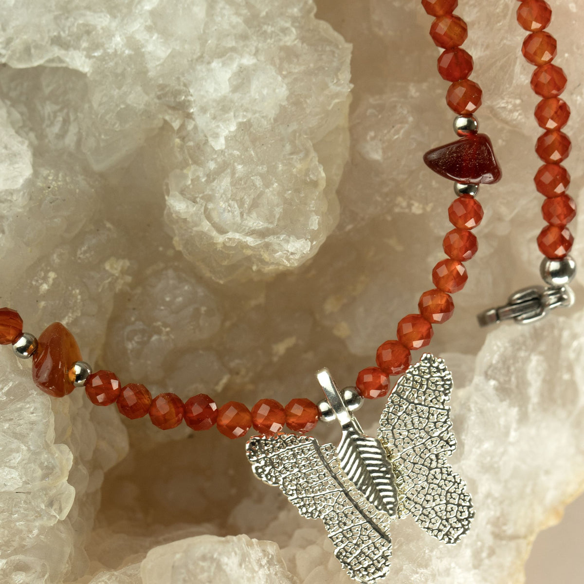 Colar de Pedras Preciosas Nymph Spirit - Lua de Sangue