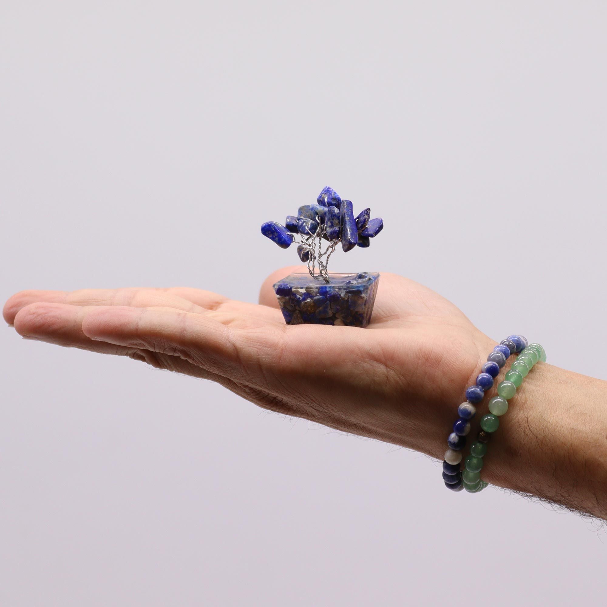 Mini Árvore de Pedras Naturais Base Orgonite Sodalite (15 Pedras)