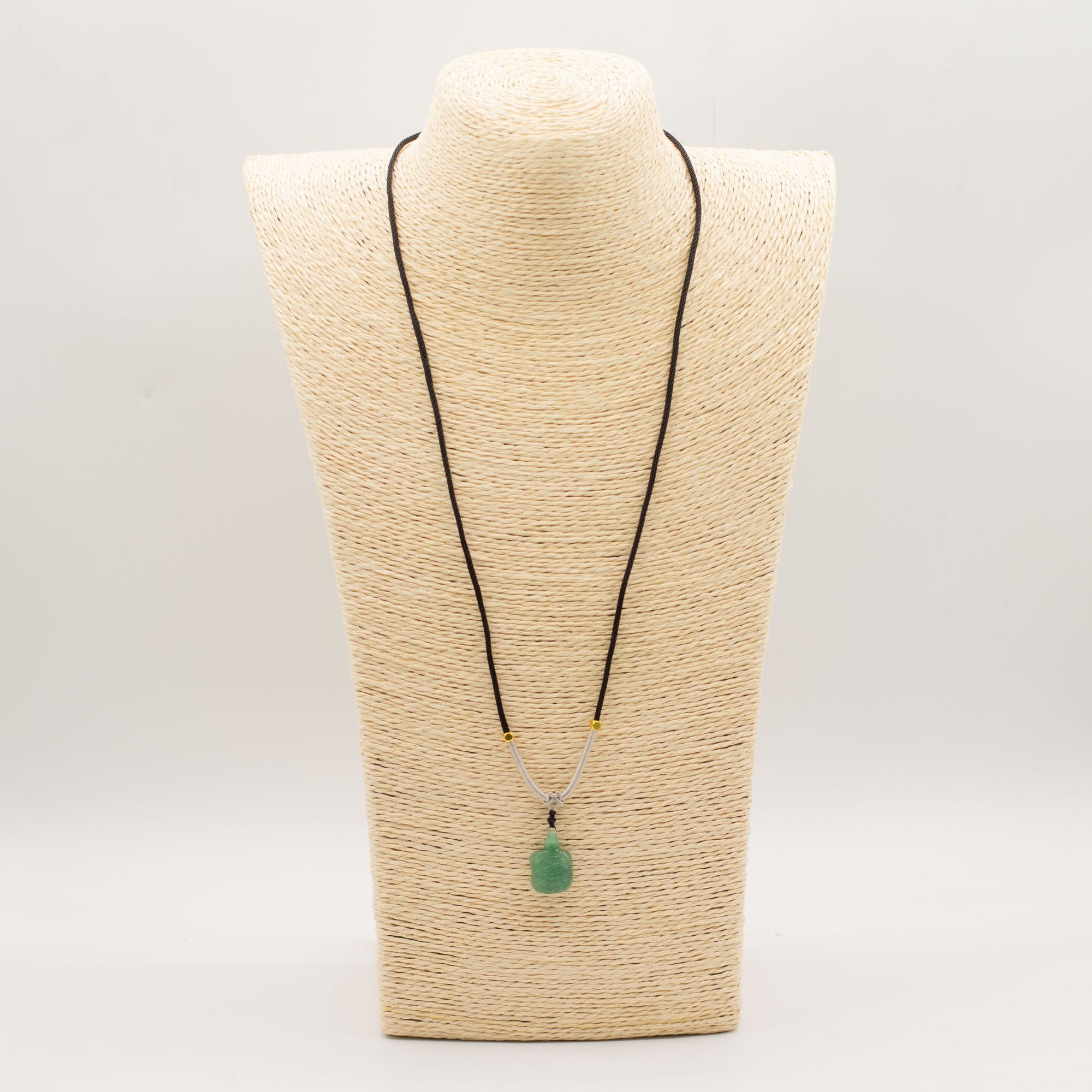 Colar com Cordão e Pendente de Pedra Preciosa - Tartaruga de Jade