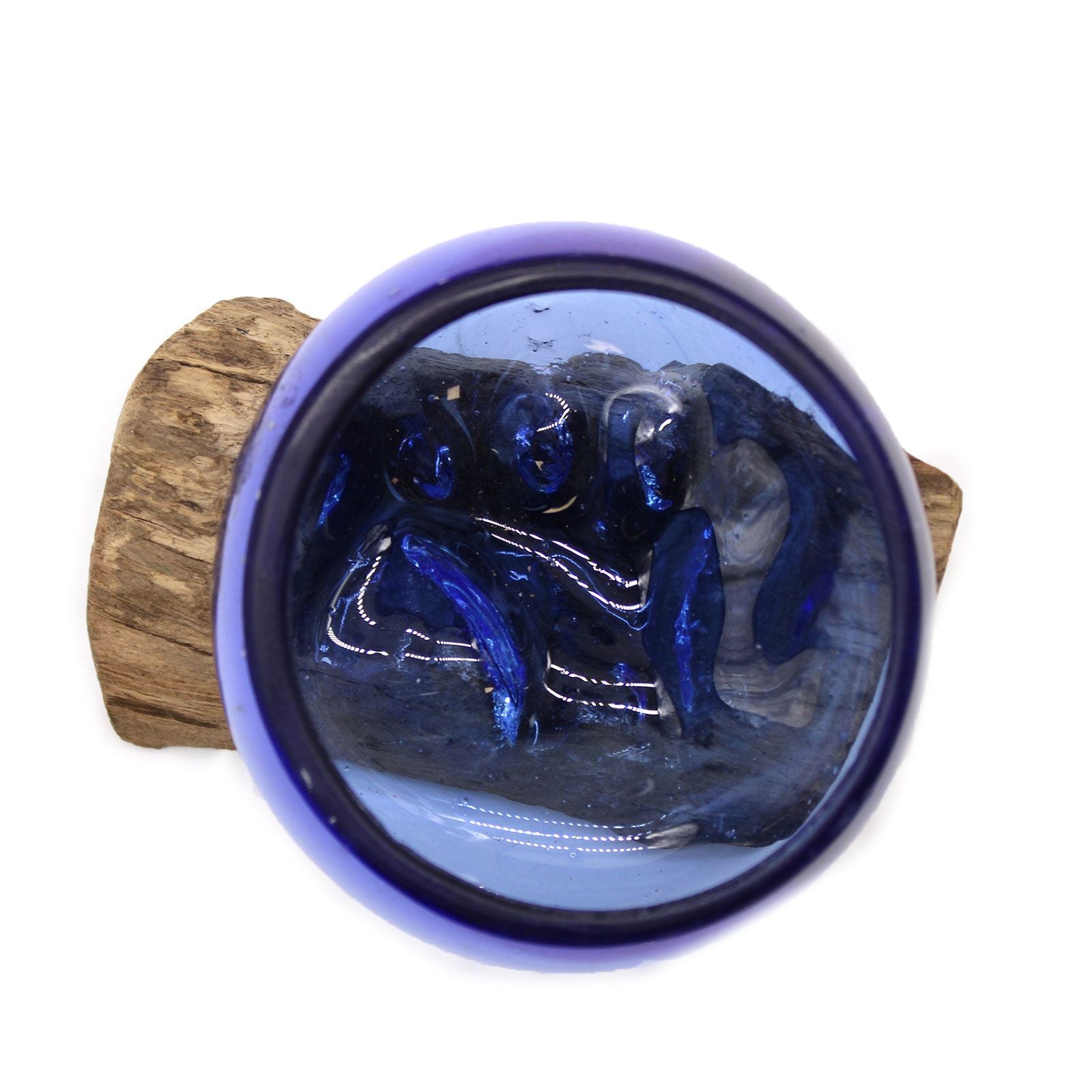Mini Taça Azul em Vidro Fundido sobre Madeira