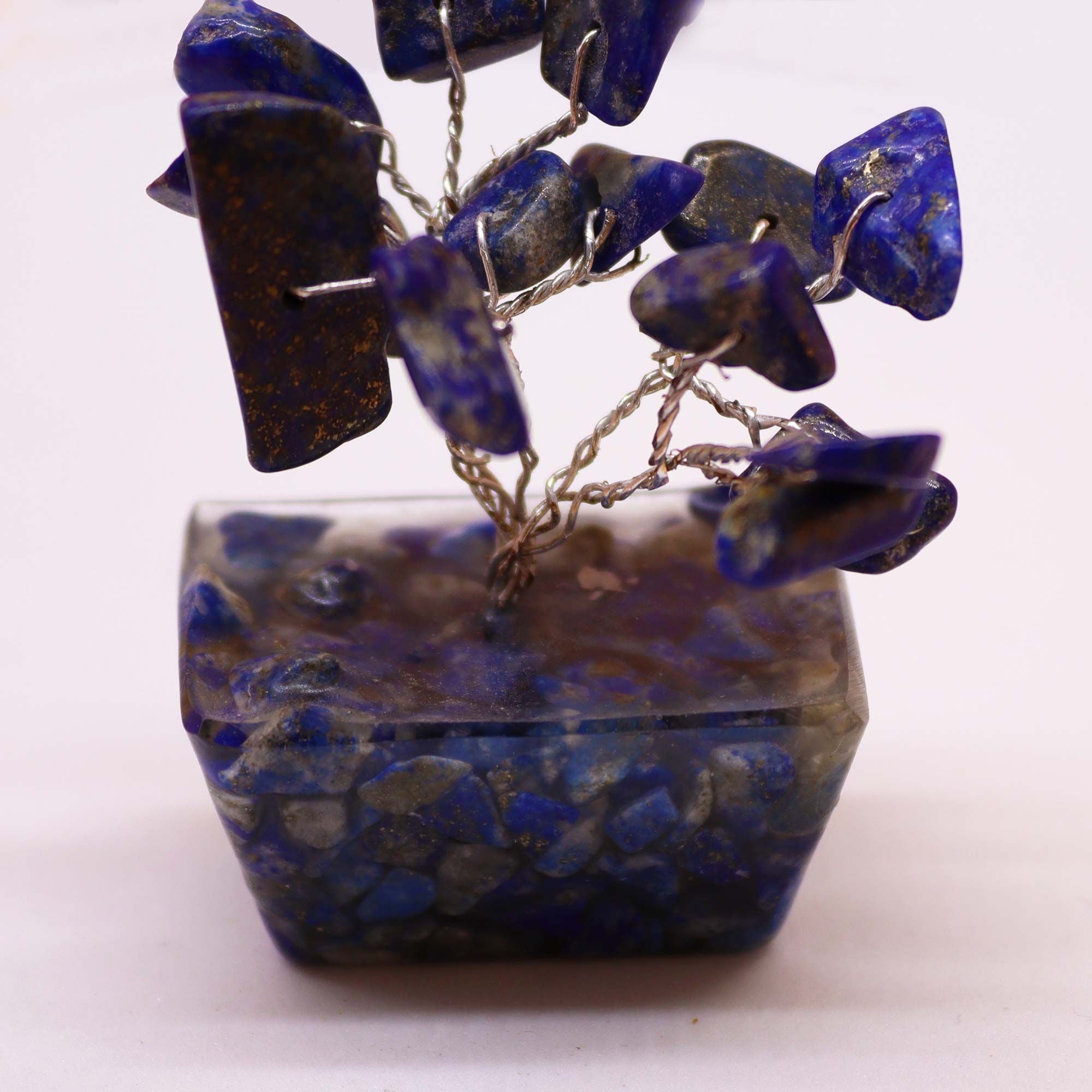 Mini Árbol de Piedras Naturales Base Orgonita Sodalita (15 Piedras)