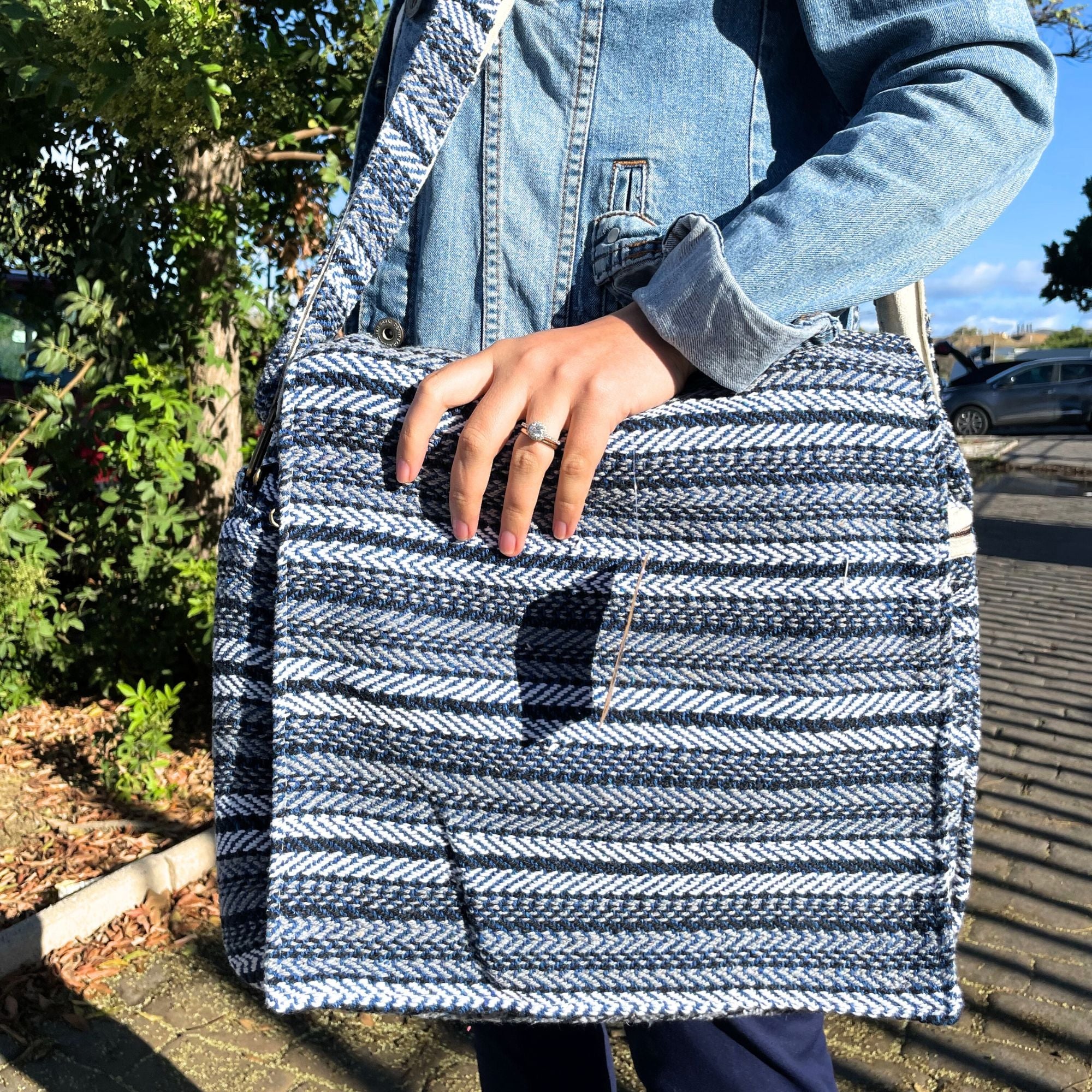 Bolsa para Portátil Soft Banjar - Riscas azuis