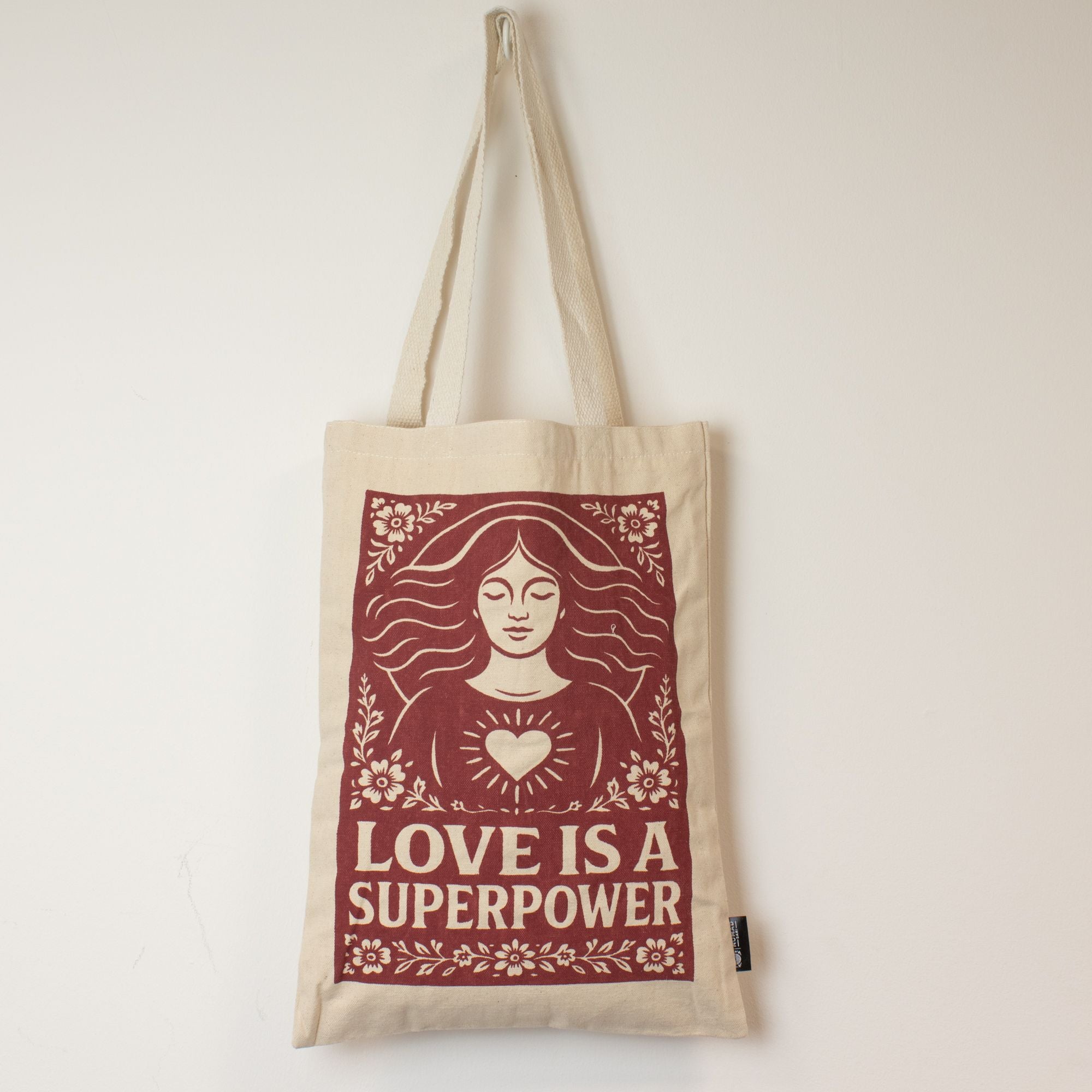 Bolsa Tote em Algodão Nomad Sari Love is a Superpower Natural 41 x 31 cm