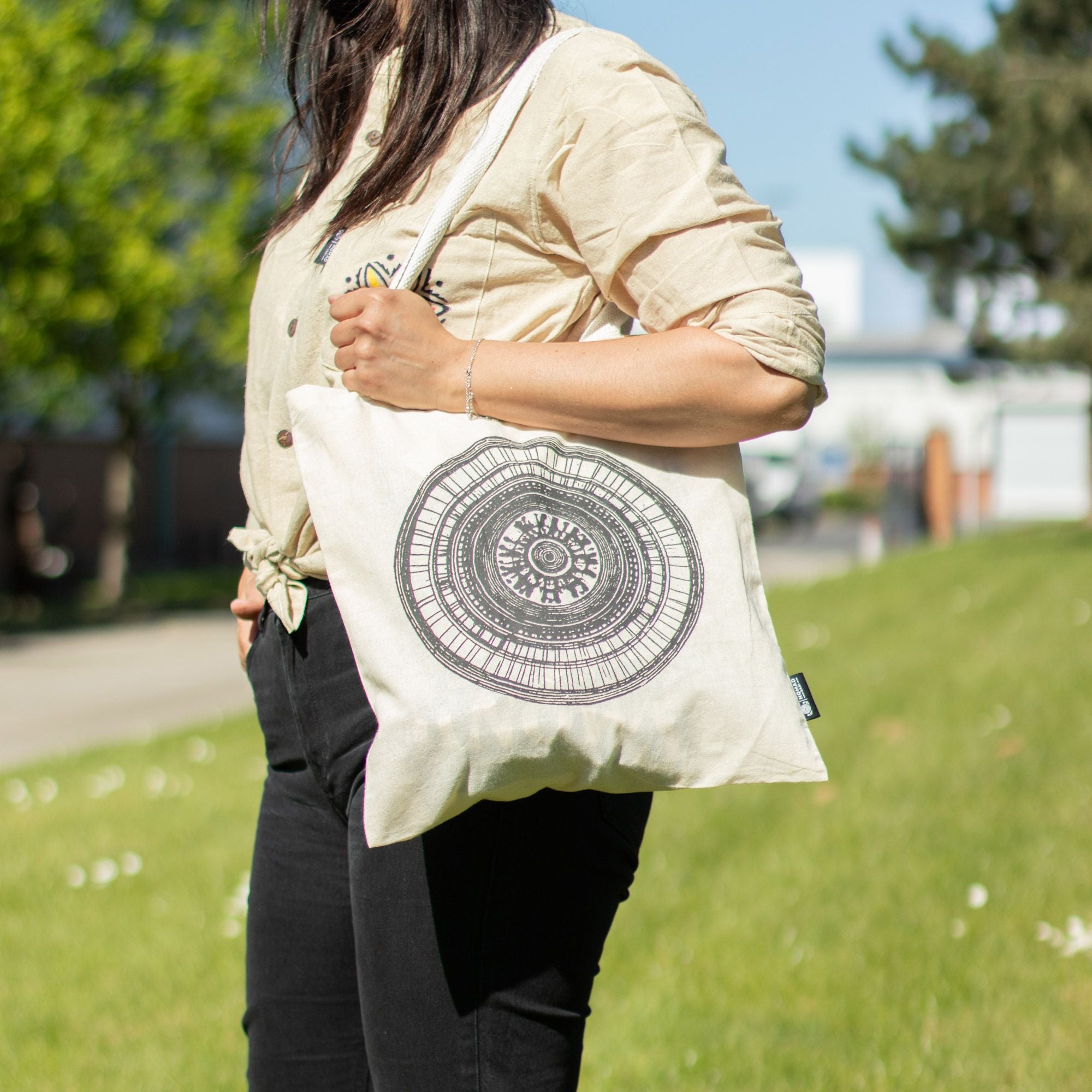 Bolsa Tote em Algodão Nomad Sari Mandala Urbana Natural 40 x 37 cm