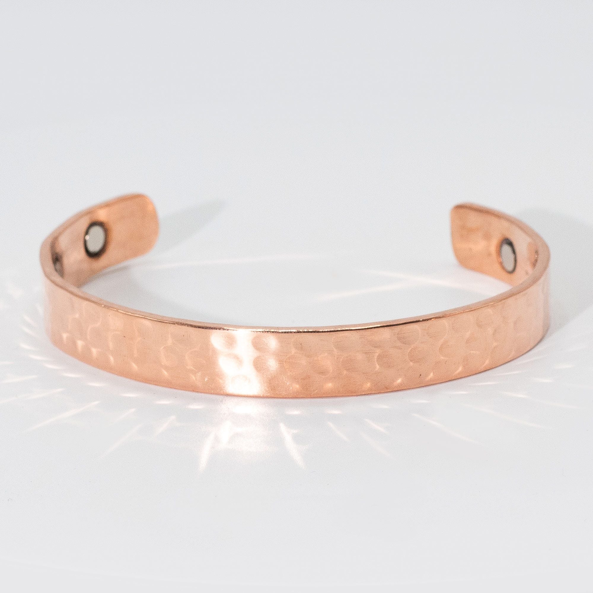 Pulseras masculinas de cobre macizo con imanes (surtido)