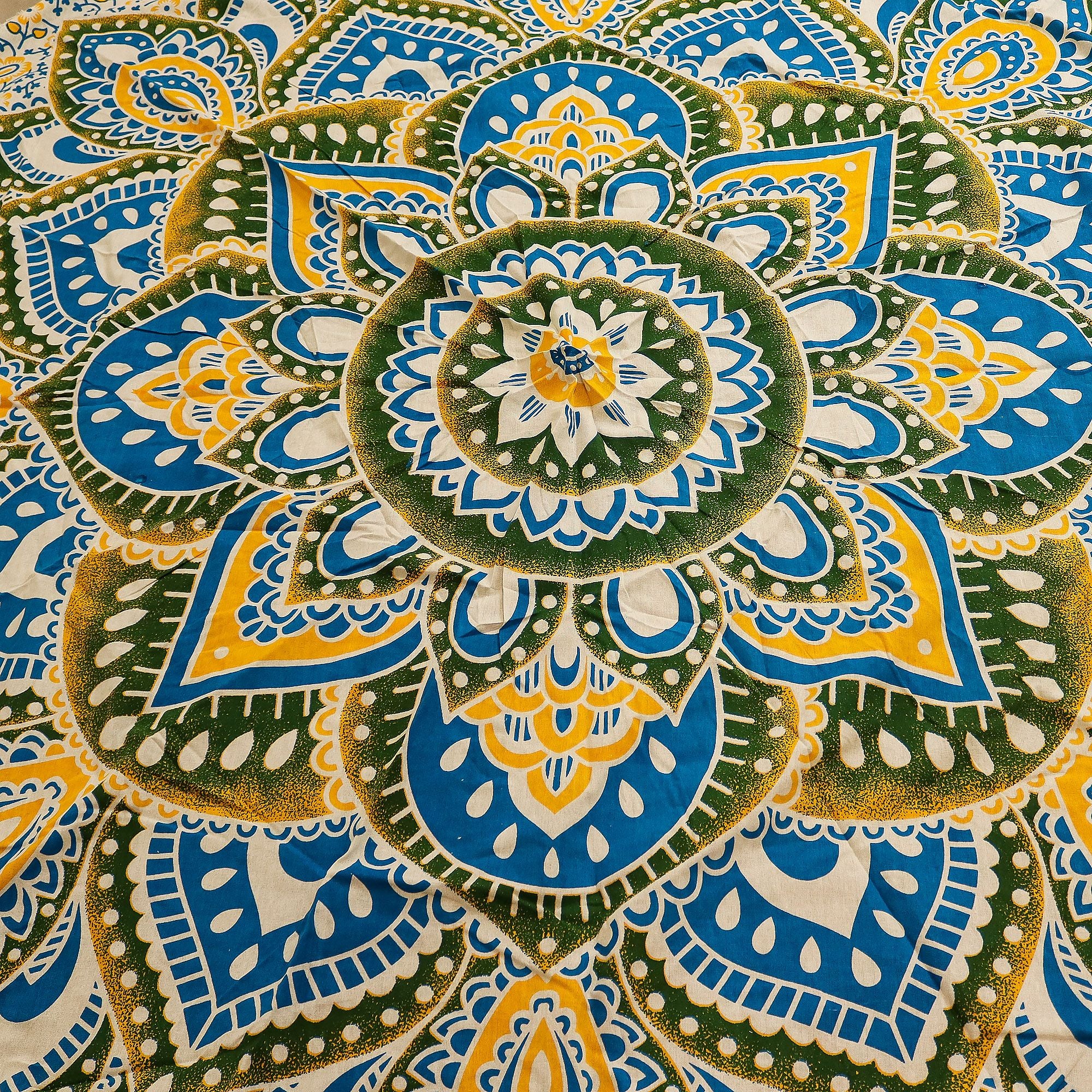 Mandala Redonda Decorativa Amarelo e Azul