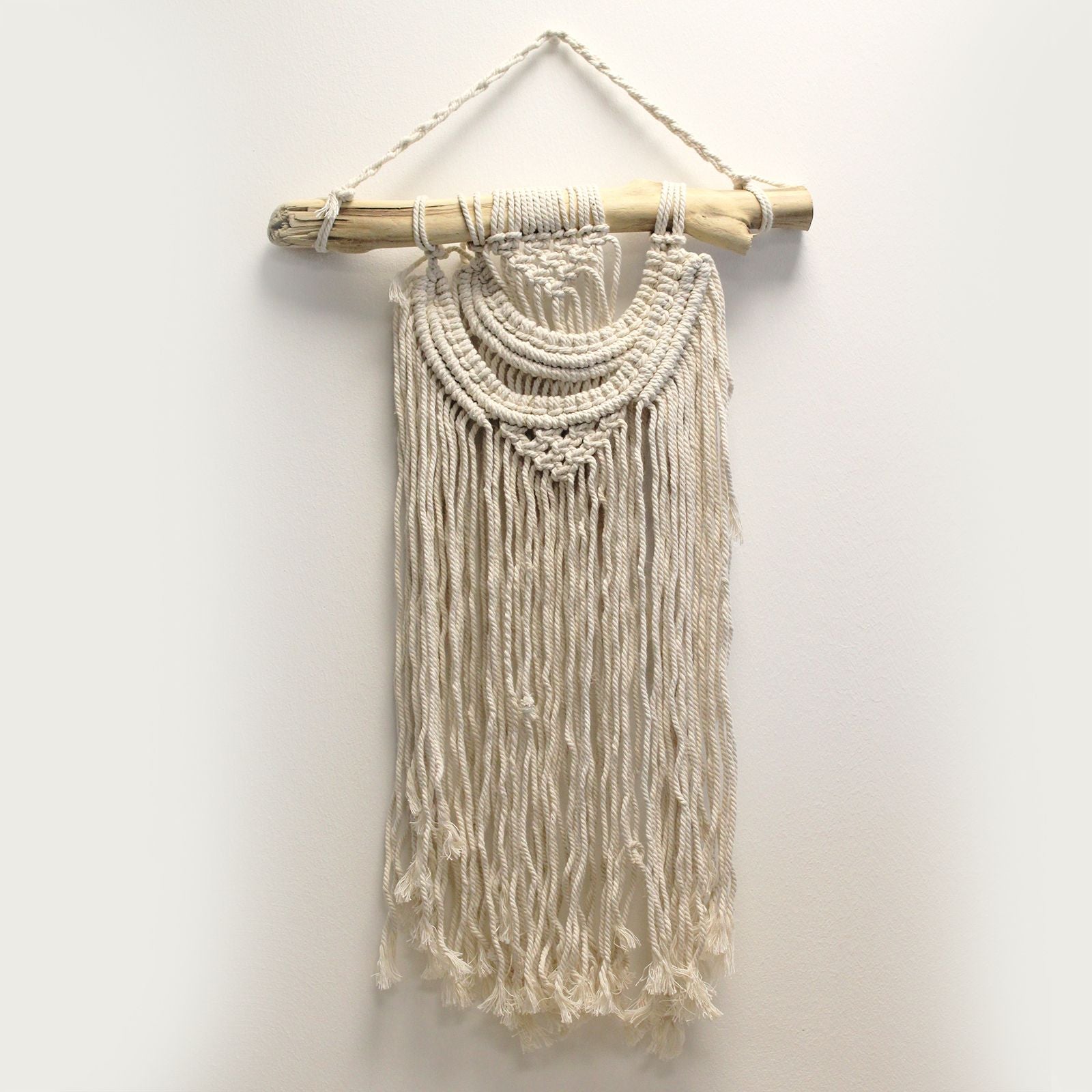Tapeçaria de Macramé Três Ondas