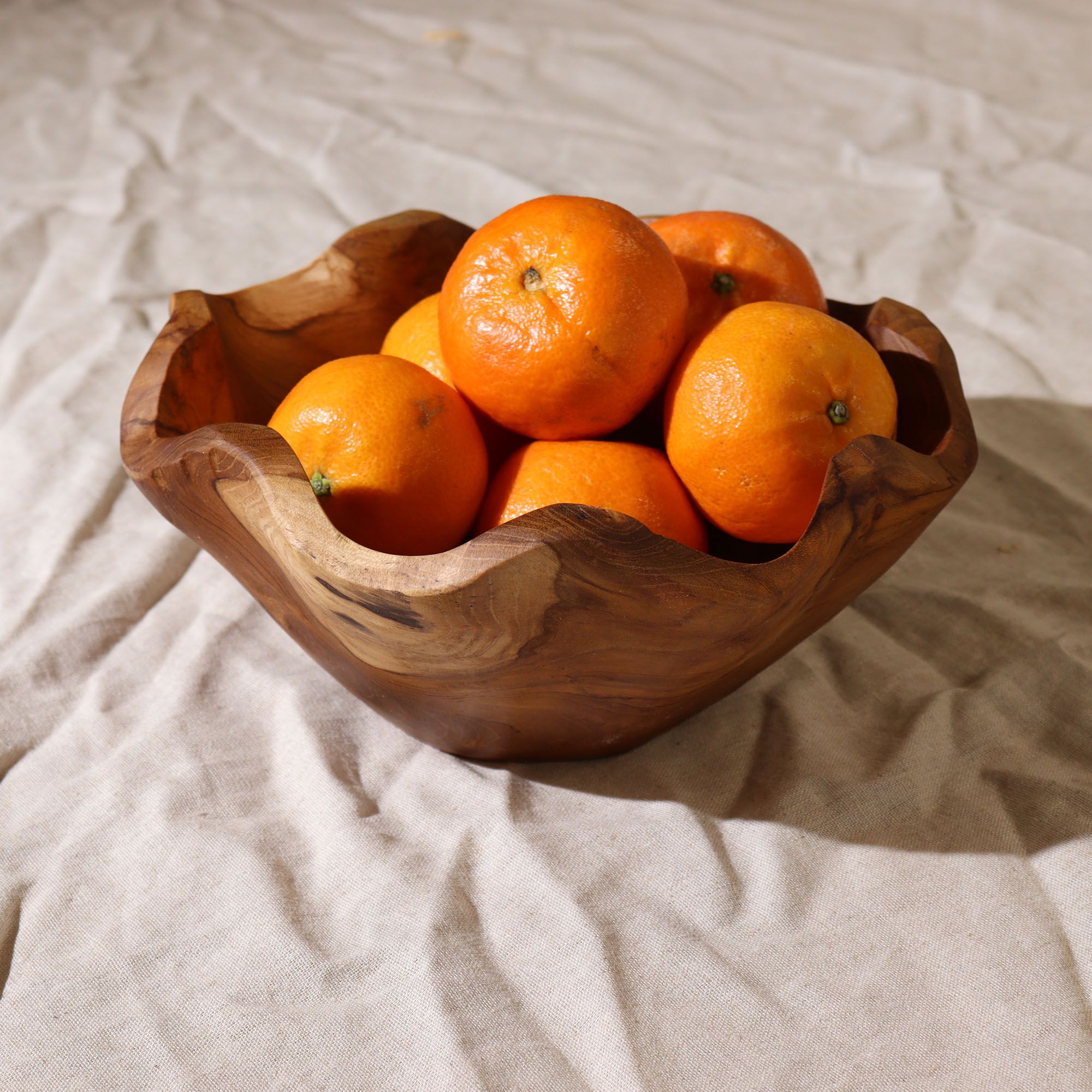 Fruteira média de madeira de teca lisa