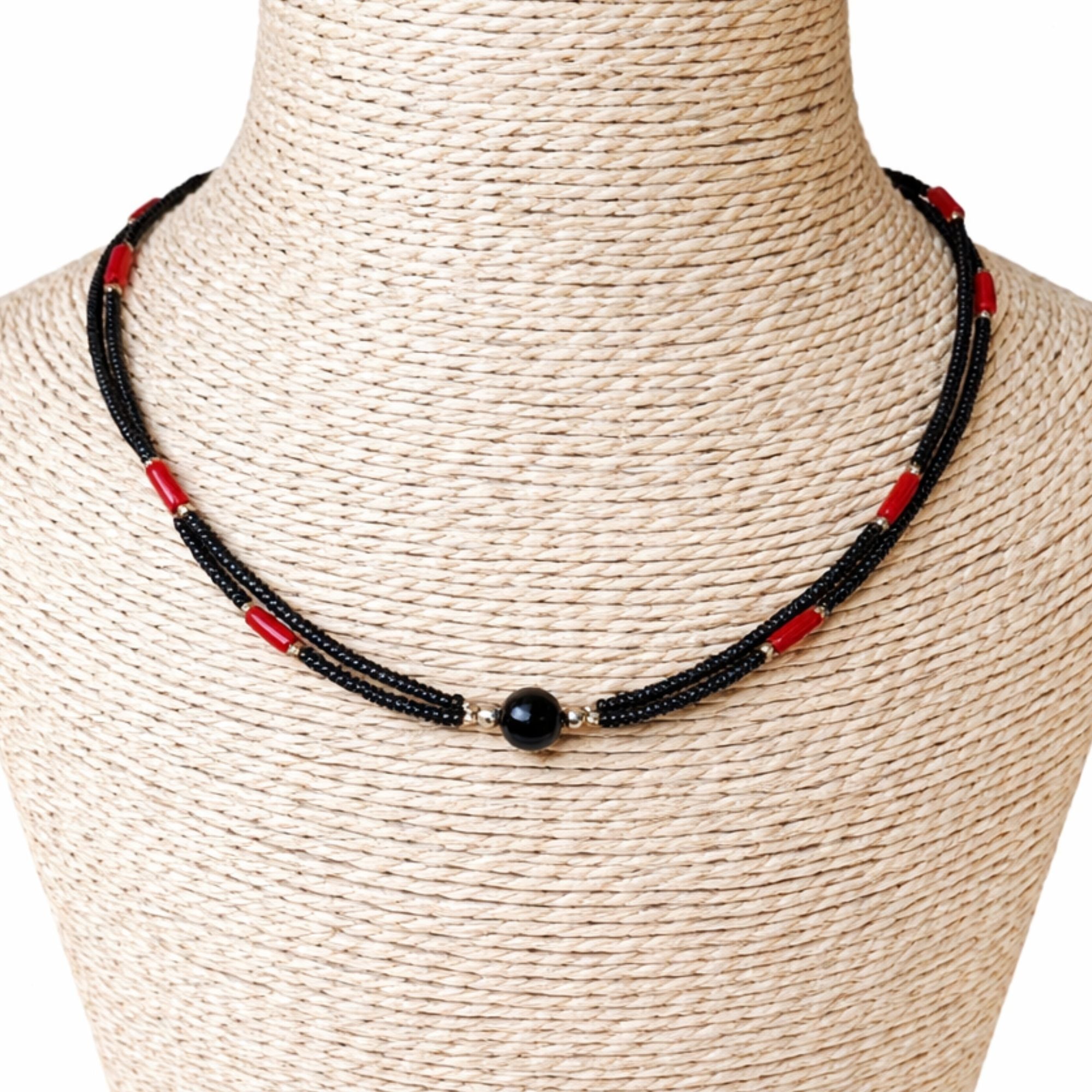 Colar Nepalês Extrafino de Duas Linhas - Pendente Preto e Coral
