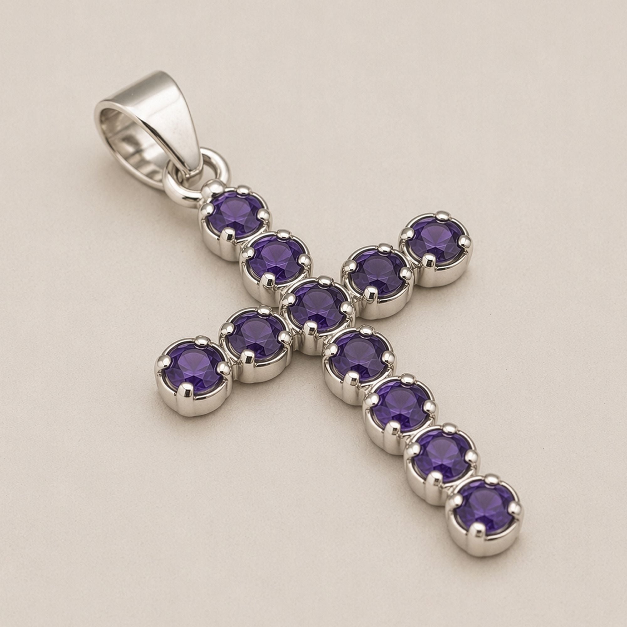 Pendente Devocional Banhado a Prata com Cordão de 45 cm - Crucifixo em Iolite