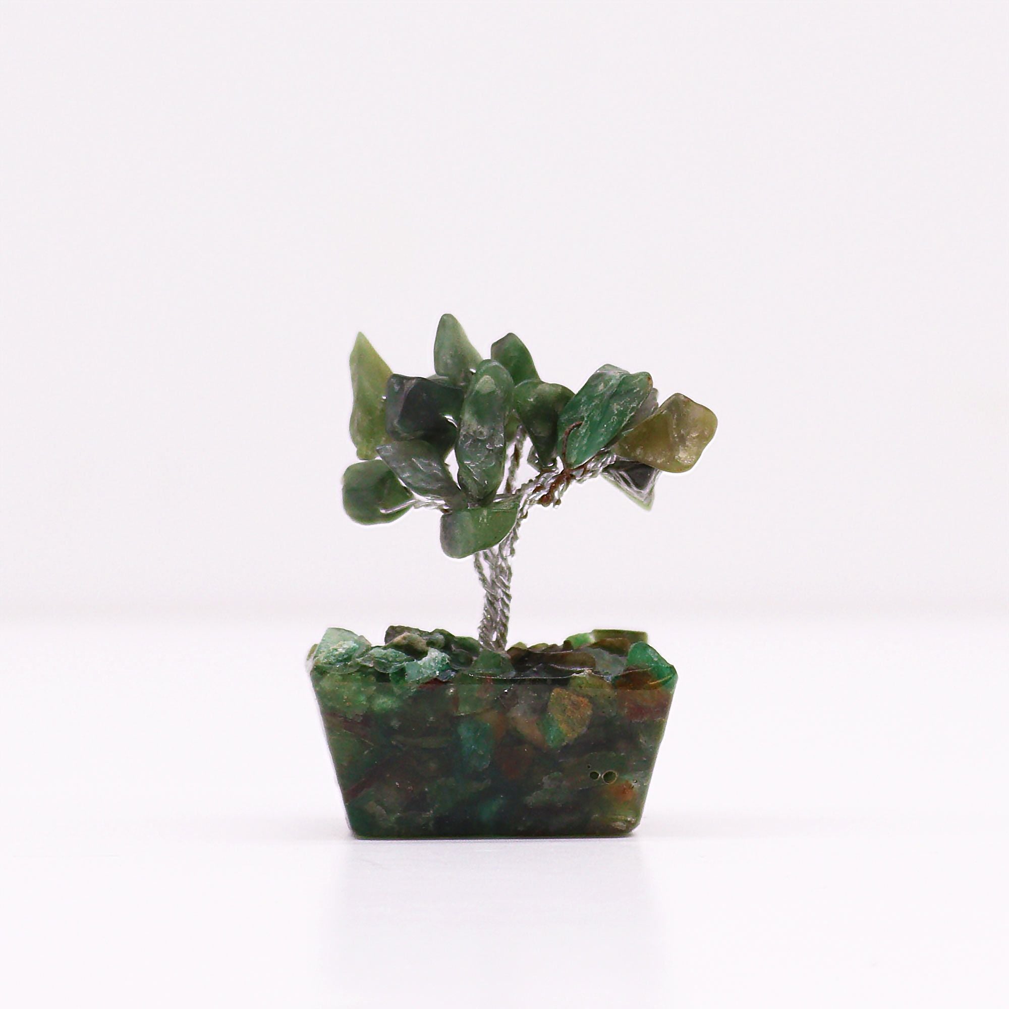 Mini Árvore de Pedras Naturais Base Orgonite Aventurina Verde (15 Pedras)