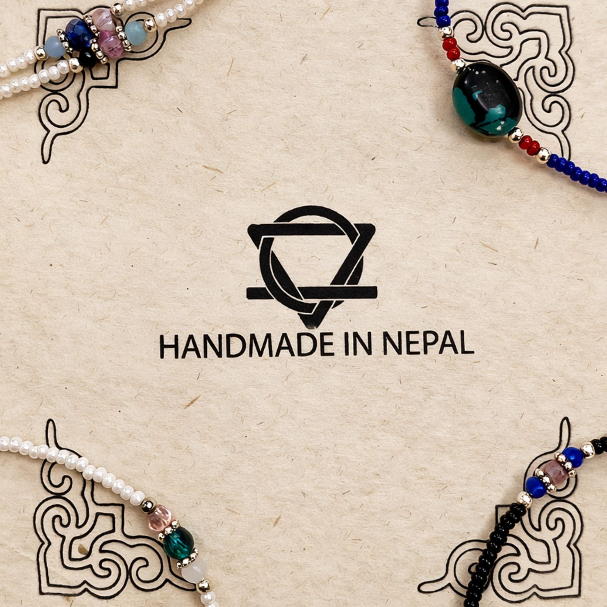 Tornozeleira Fina Nepalês de Dupla Fila com Detalhe de Lápis-Lazúli e Latão - (22 cm)