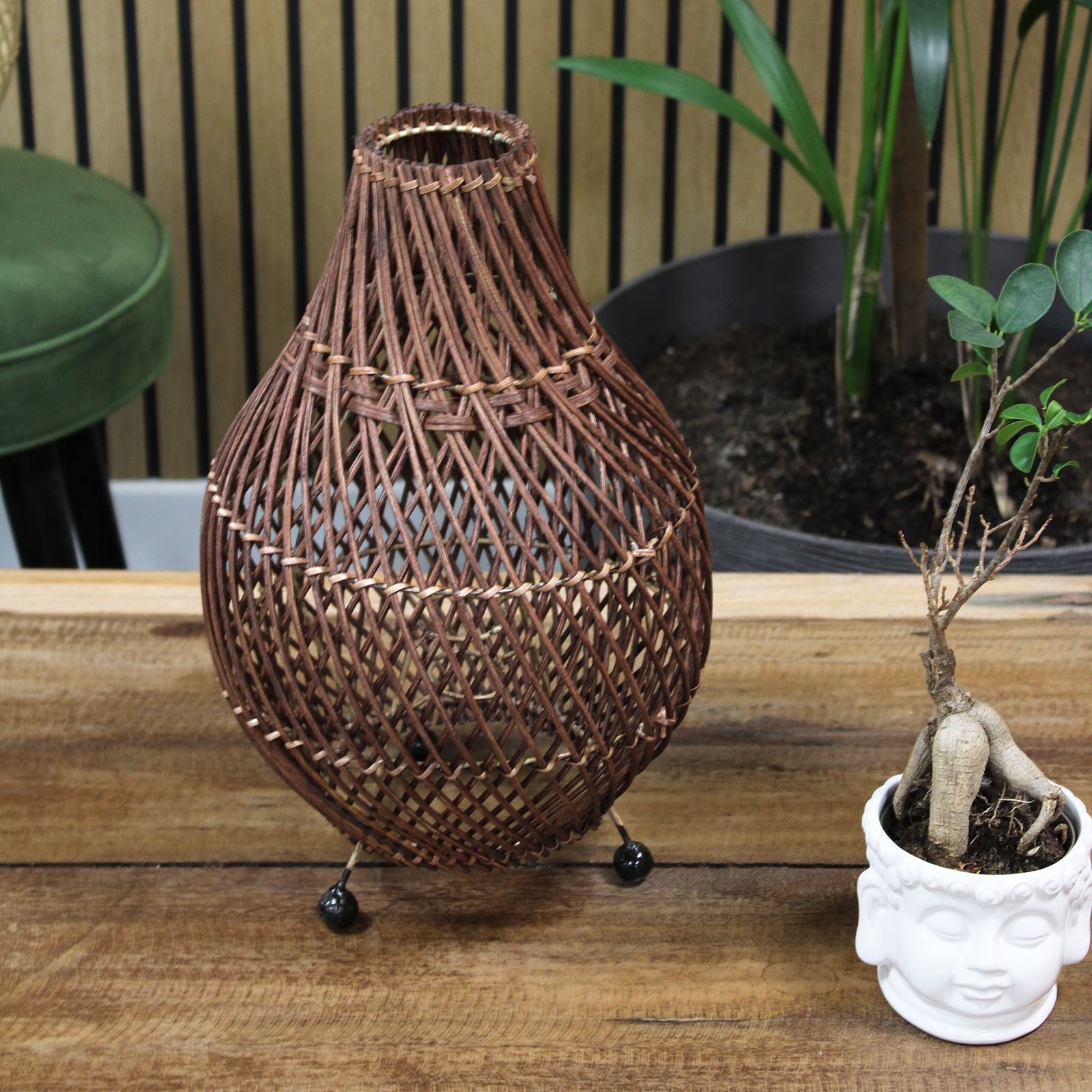 Lâmpada de Mesa em Rattan – Castanho Escuro