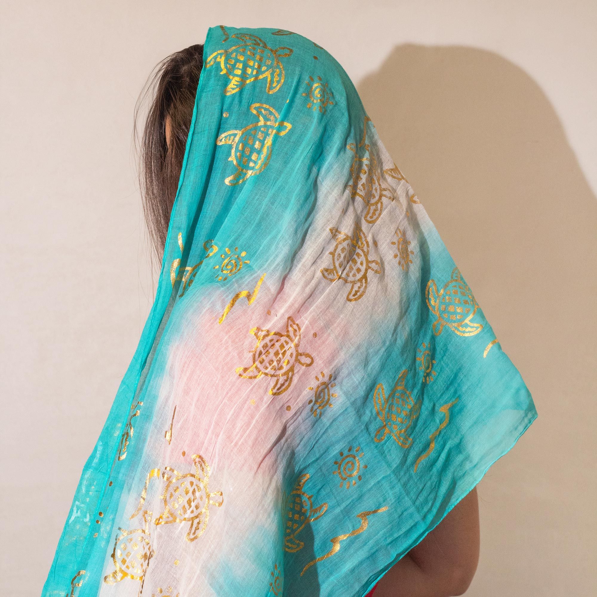 Lenço Nomad Sari Verão Tartarugas - Turquesa - 180x50 cm