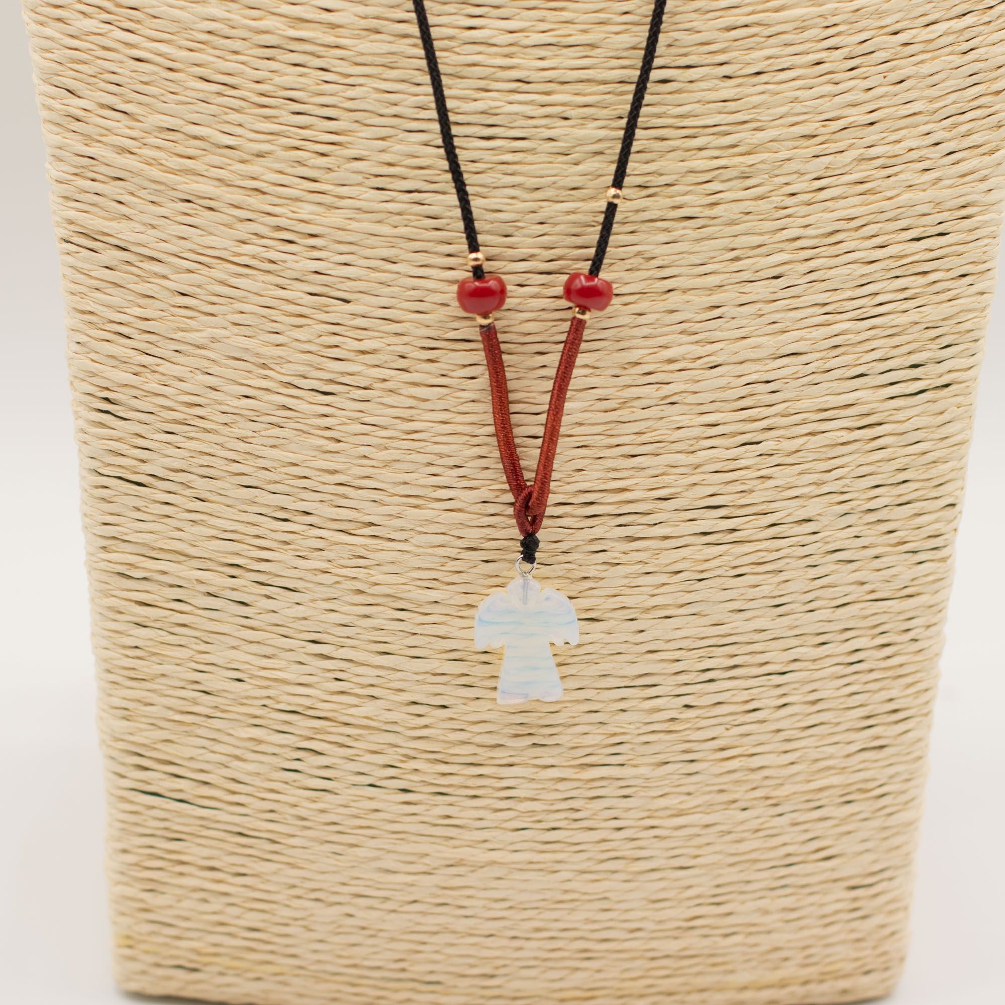 Colar com Cordão e Pendente de Pedra Preciosa - Anjo de Opalita