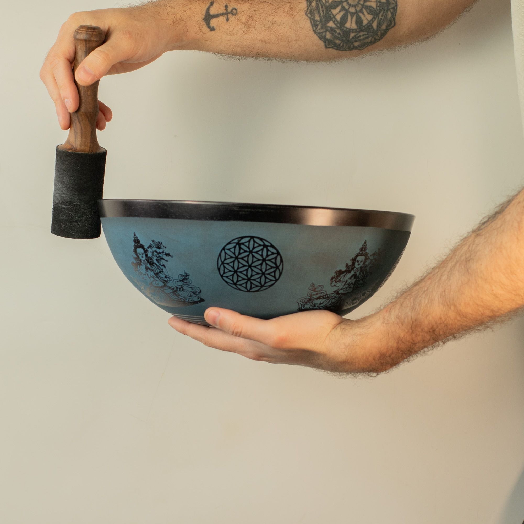 Cuenco tibetano grande de aluminio – Diseño tibetano doble Dorje – Azul