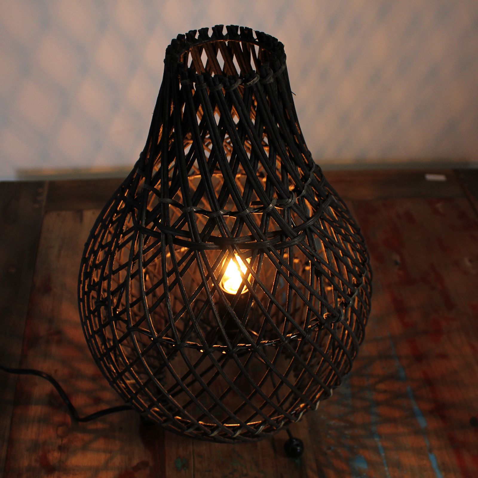 Lámparas de mesa de ratán – Negras