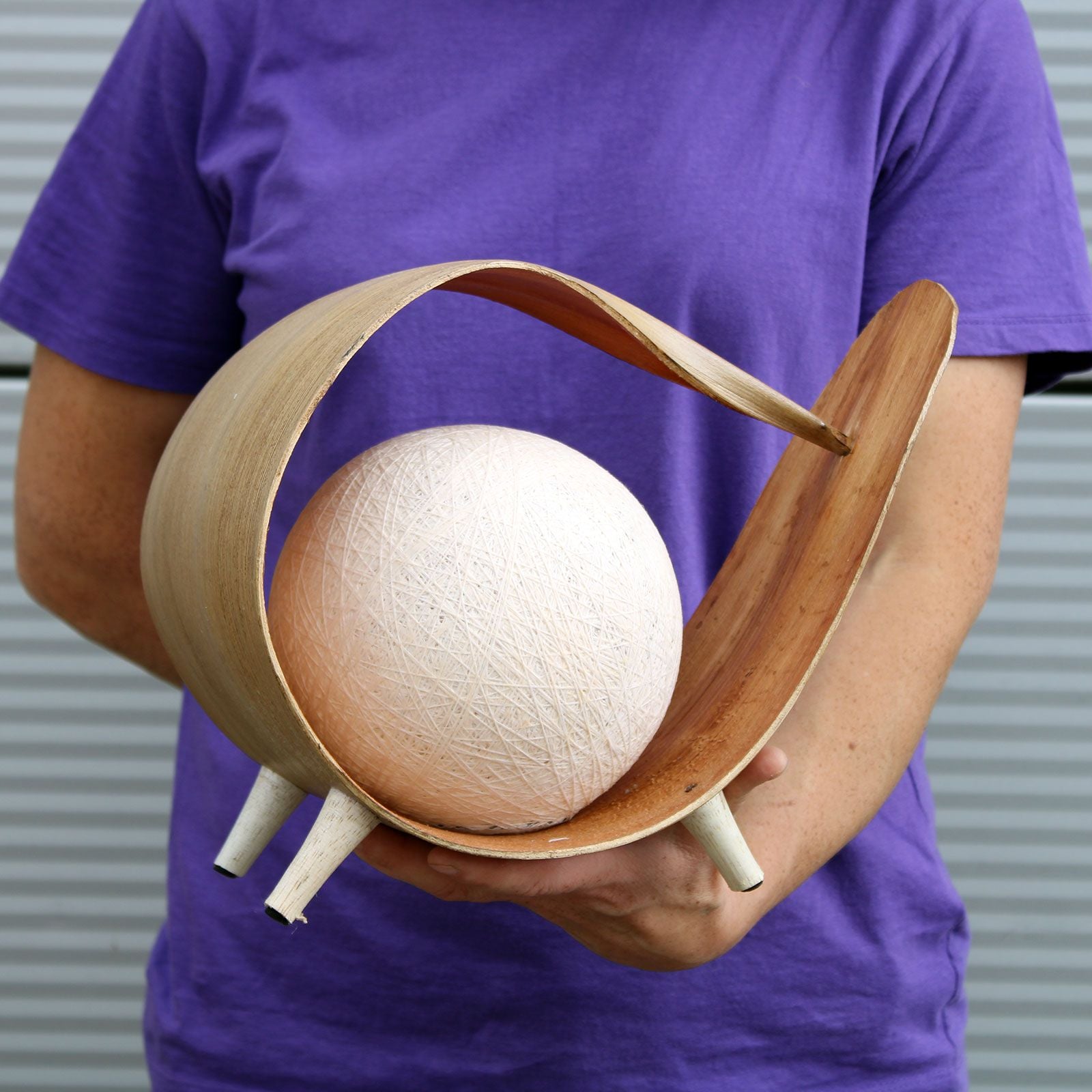 Lâmpada de Coco Natural – Envolvimento Natural
