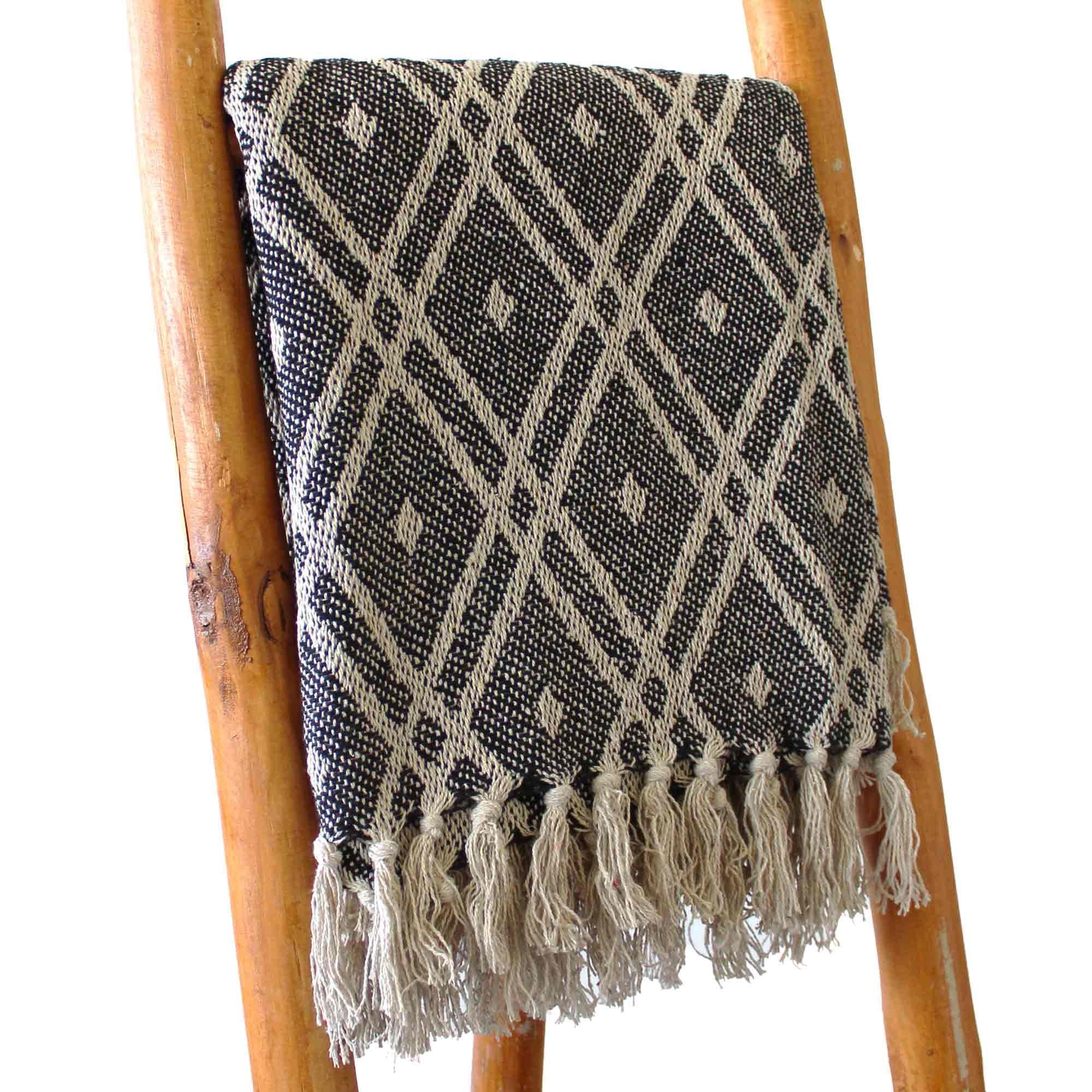 Manta Boho Conforto Preto e Bege Regency