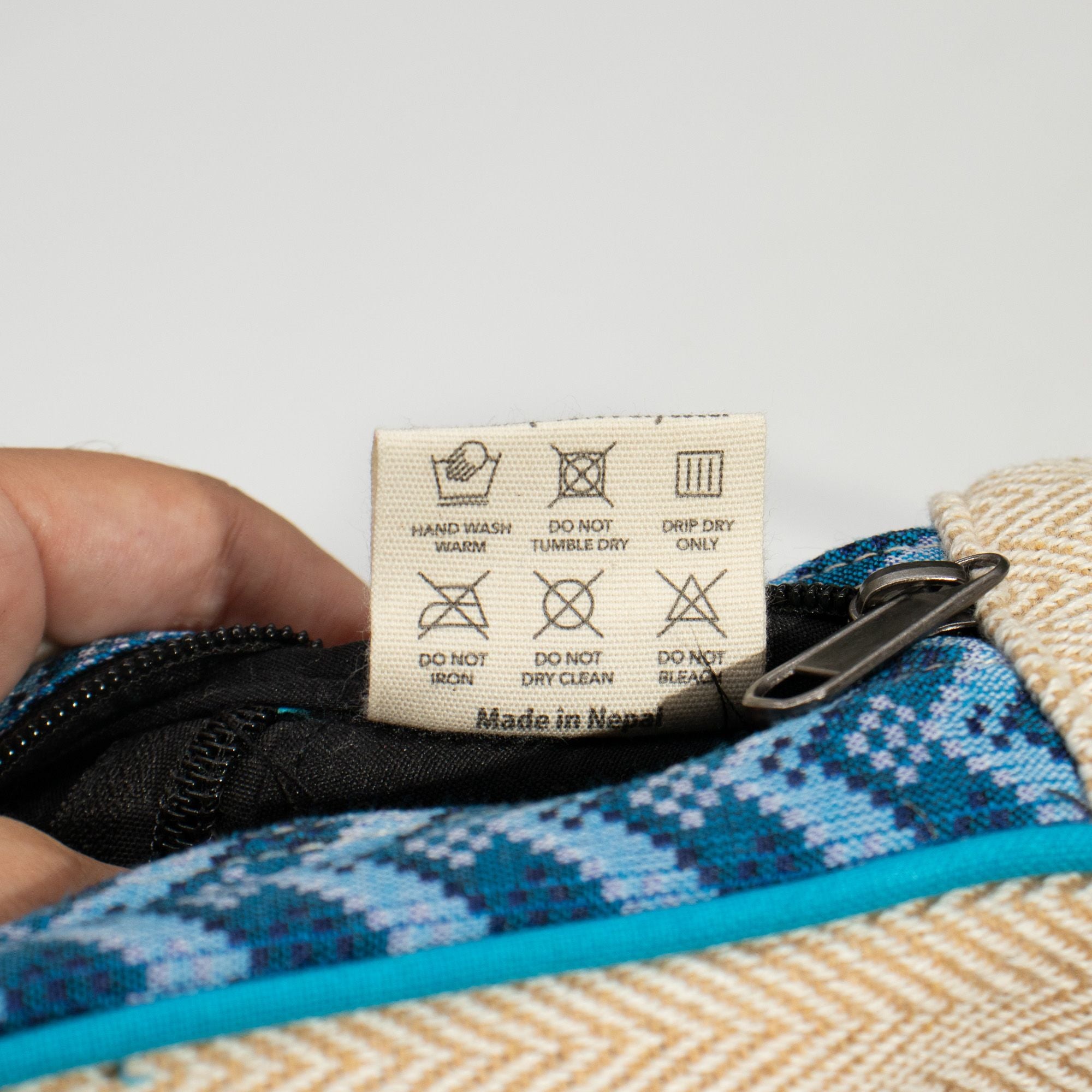 Mochila Média de Katmandu Design Dhaka (30 x 21 x 9 cm)