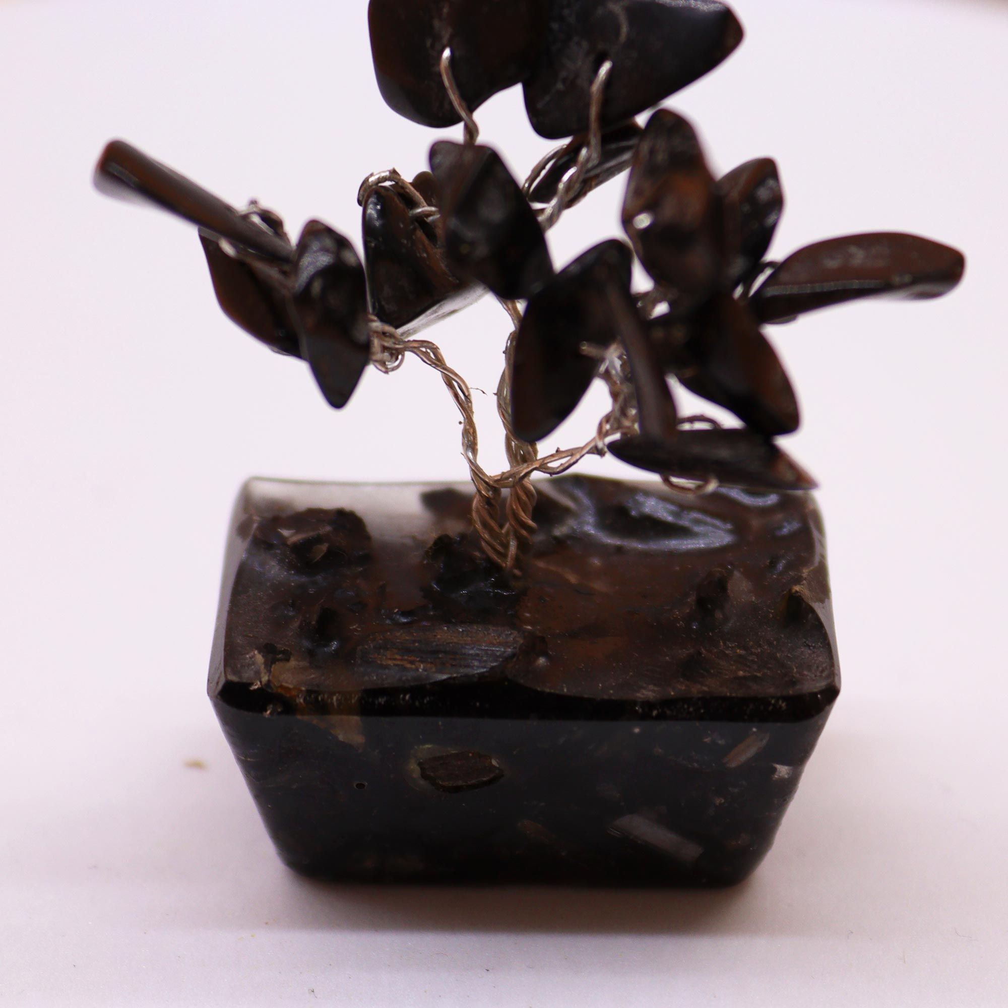 Mini Árvore de Pedras Naturais Base Orgonite Ágata Negra (15 Pedras)