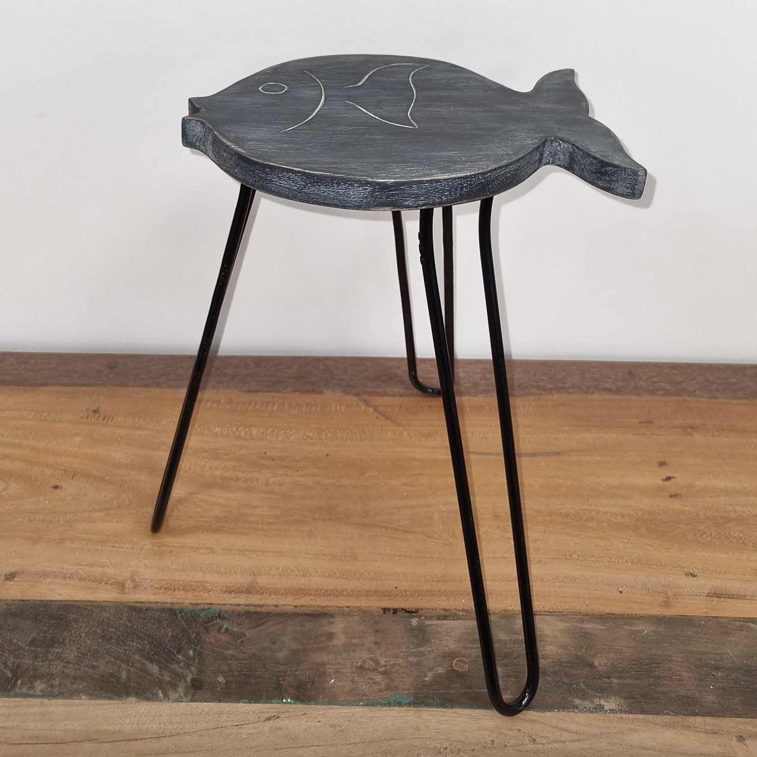 Mesa em Madeira de Albasia Cinzento