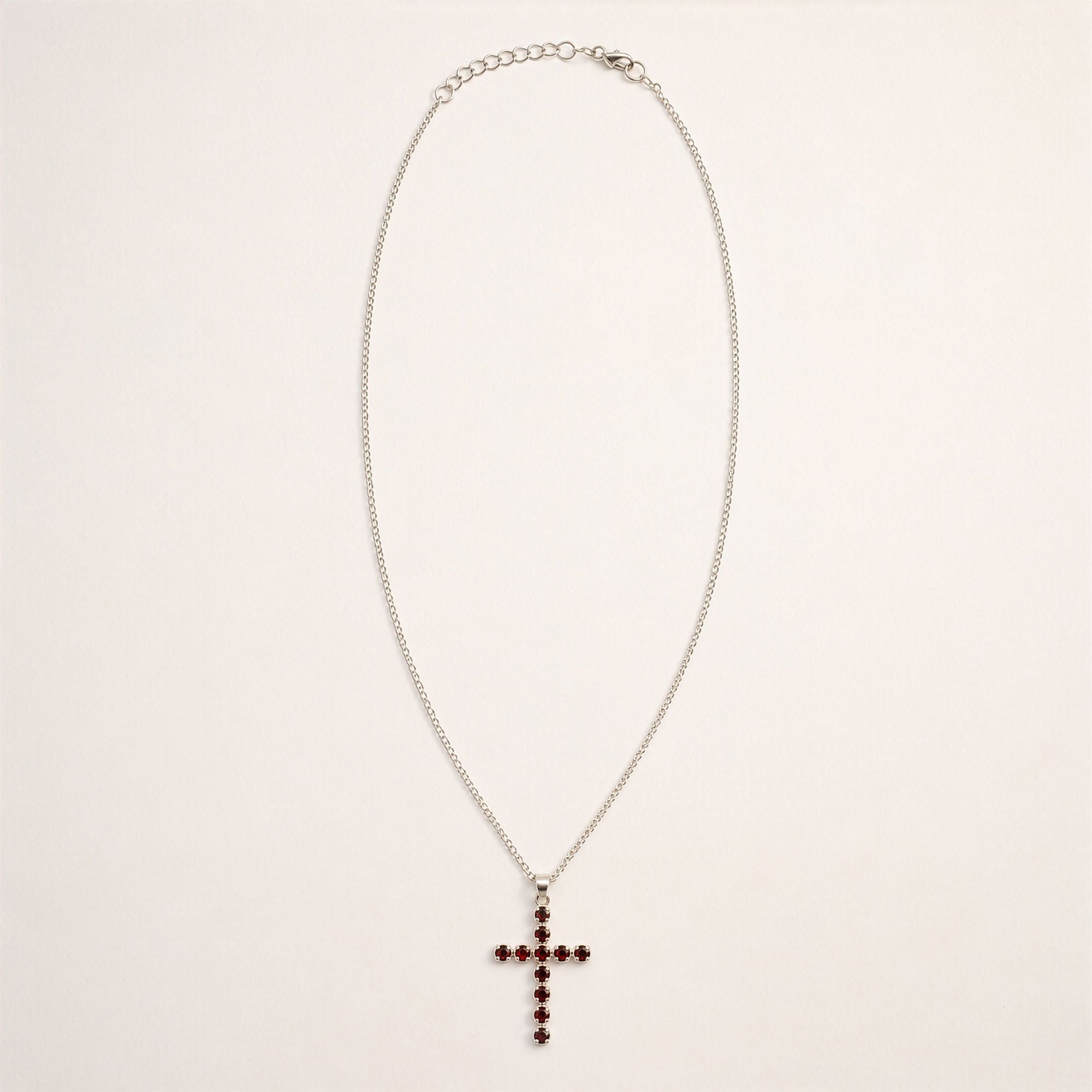 Pendente Devocional Banhado a Prata com Cordão de 45 cm - Crucifixo em Granada