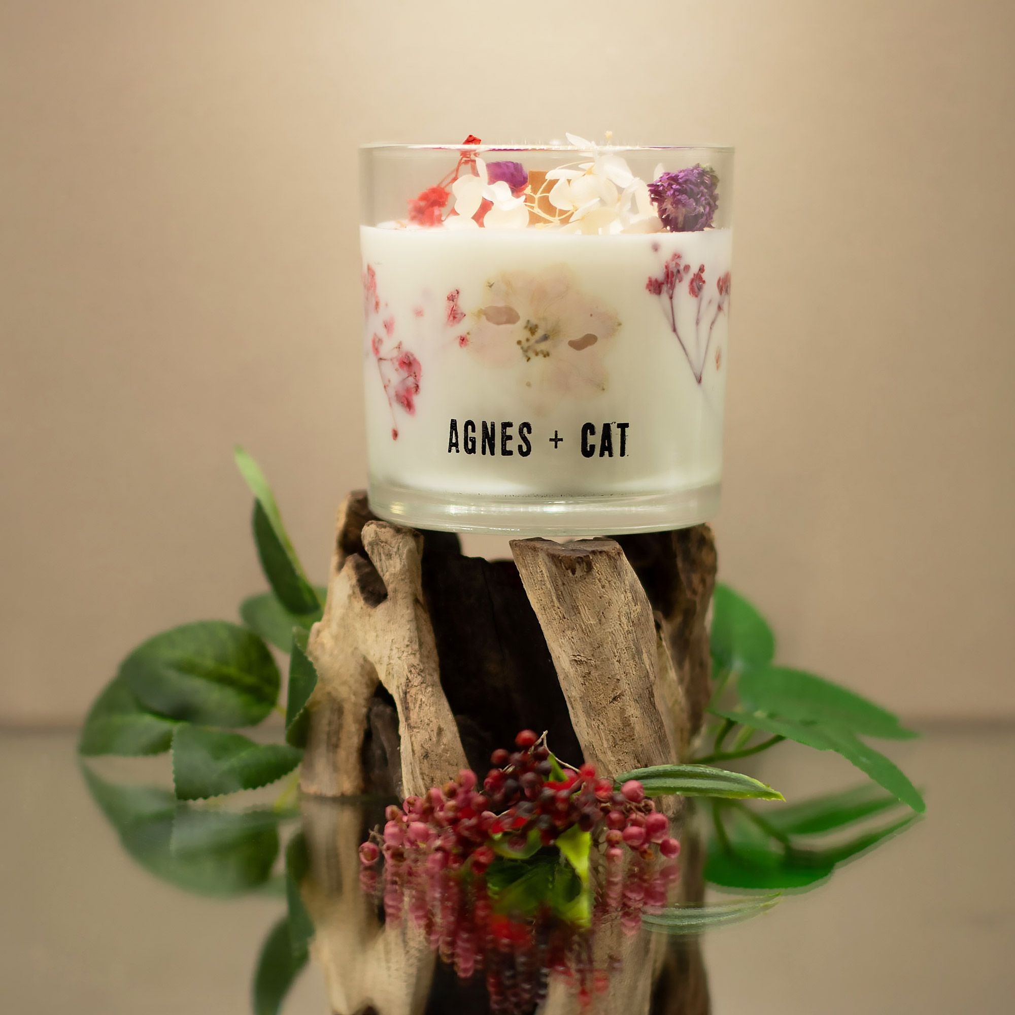 Vela Botânica de Cera de Soja Agnes + Cat Roses of Sawrey