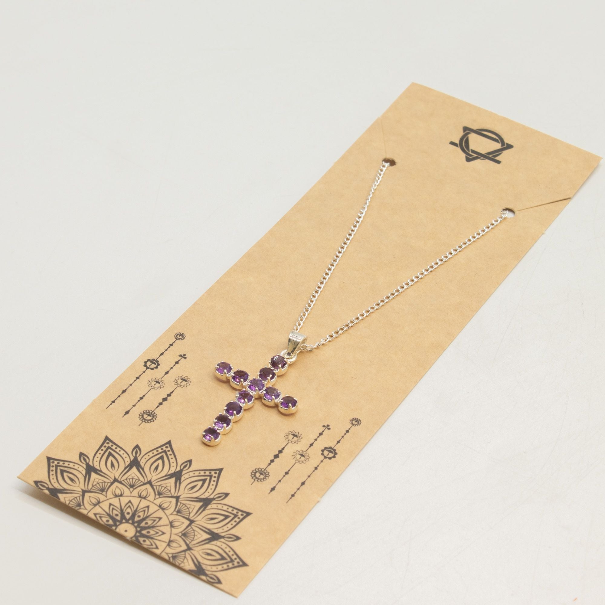 Pendente Devocional Banhado a Prata com Cordão de 45 cm - Crucifixo em Ametista