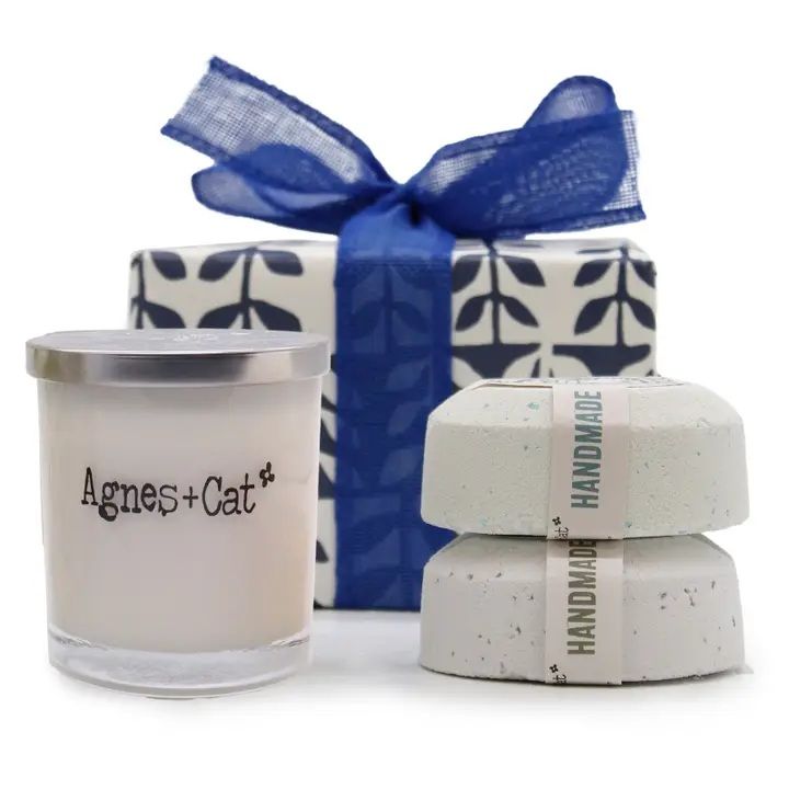 Conjunto de Oferta Bombas de Banho Sal Marina e Musgo e Boneca Azul + Vela Violeta de Parma