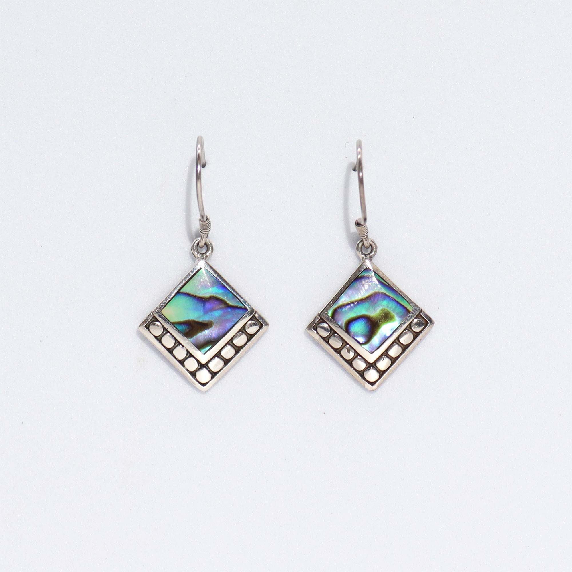 Brincos de Concha e Prata - Quadrados com Pontos - Abalone