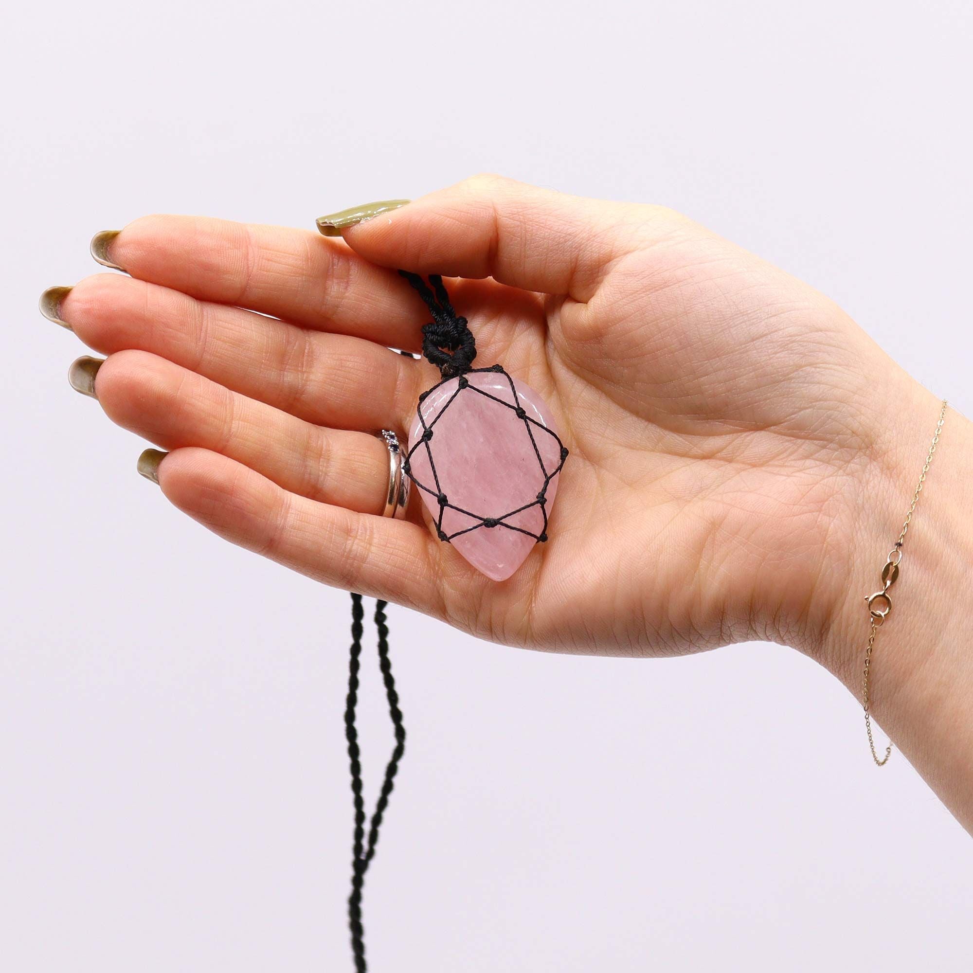 Colgante de Piedras Preciosas Entrelazadas en Forma de Lágrima - Cuarzo Rosa