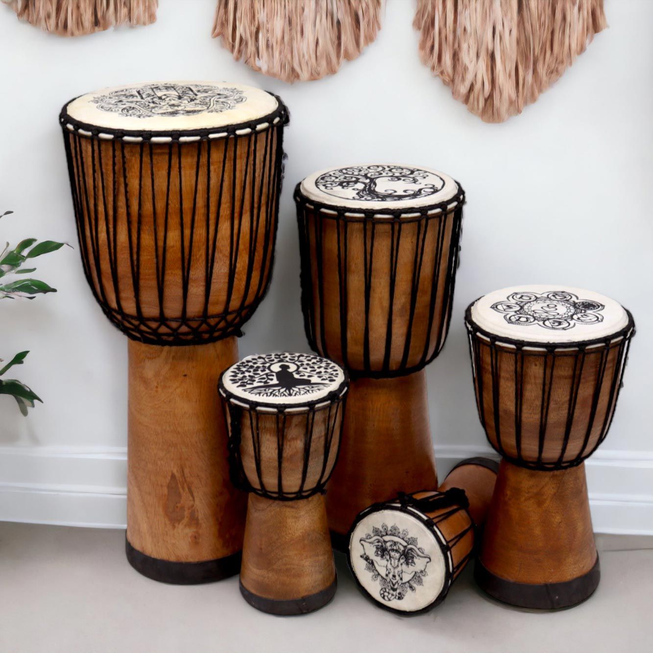 Tambor Djembé Artesanal com Pele Larga - 25 cm