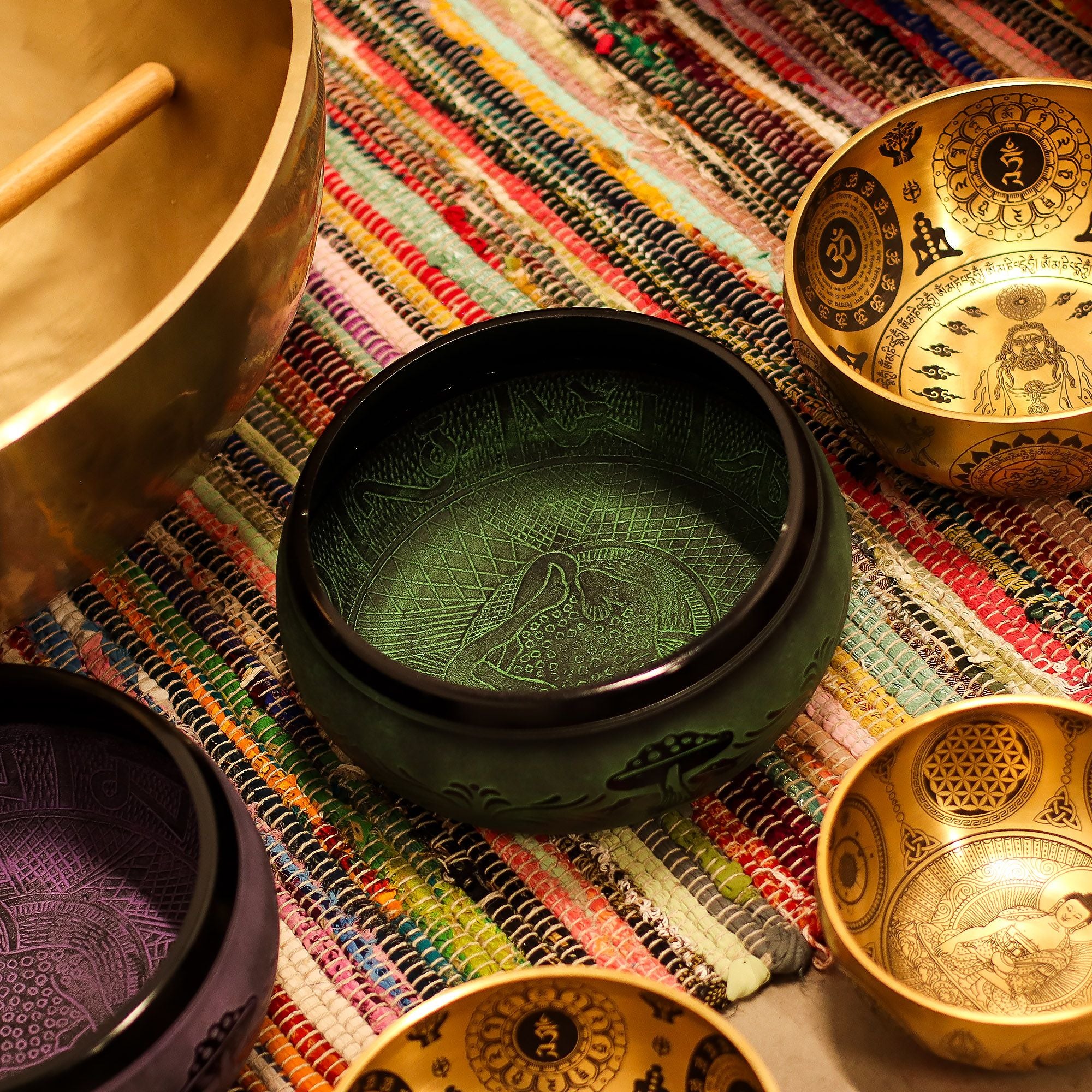 Cuenco Tibetano con Forma de Seta – Verde Musgo
