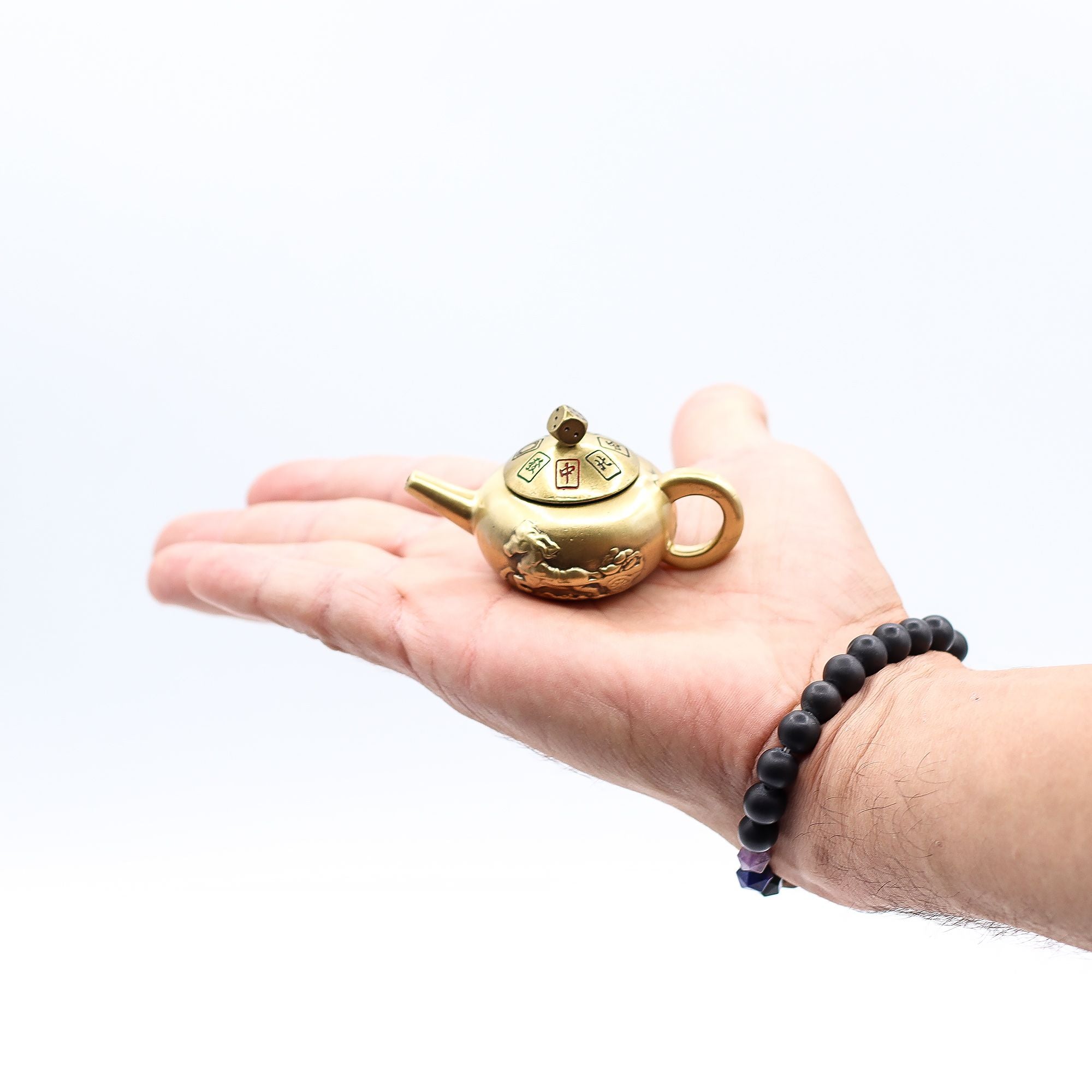 Amuleto Feng Shui – Cubo da Prosperidade em Vermelho e Latão