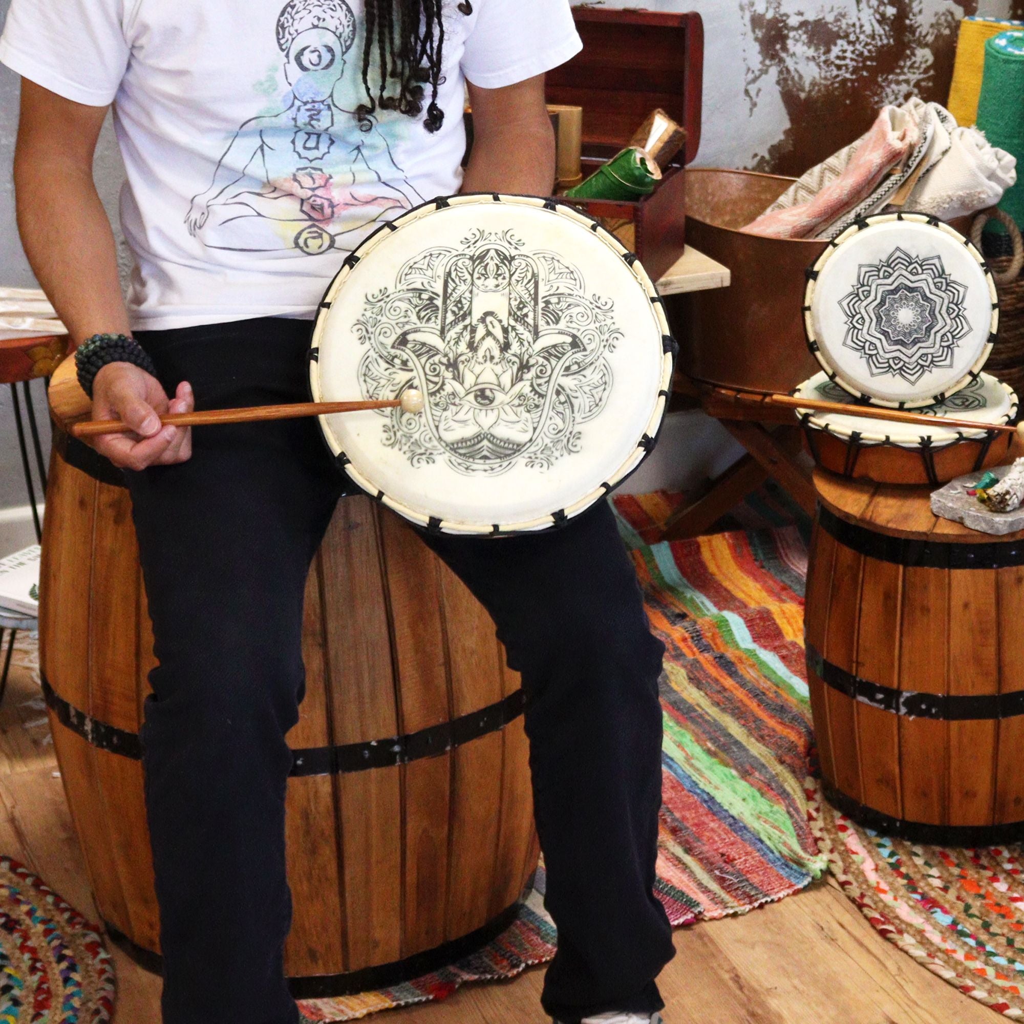 Tambor Xamânico Hamsa com Baqueta - 30 cm