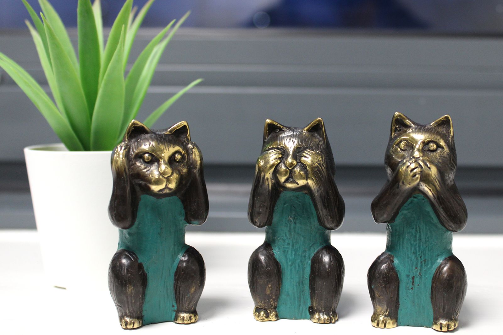 Set of 3 – See No Evil, Hear No Evil, Speak No Evil – Brass Cats